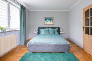 Schlafzimmer mit Balkon